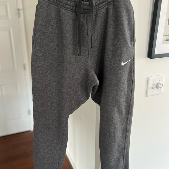 Men’s Classic Nike sweatpants size large Grey and Black - Picture 7 of 8